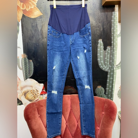 Maternity skinny jean bundle! - Picture 4 of 15